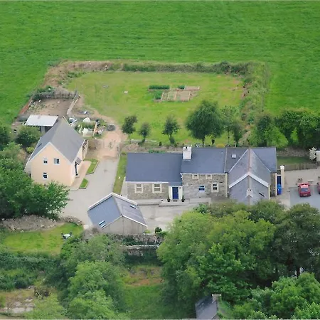 Holiday home Ballagh Court Ballynabola