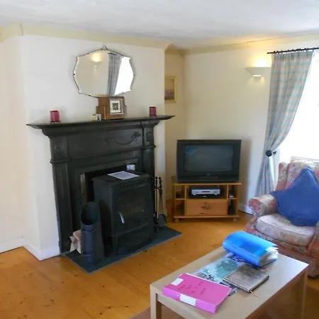 Holiday home Ballagh Court Ballynabola